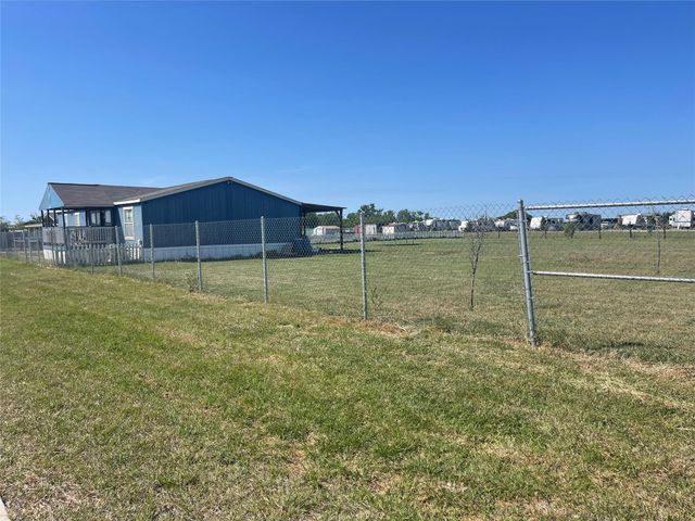 106 Brown Pelican DR, Del Valle, TX 78617