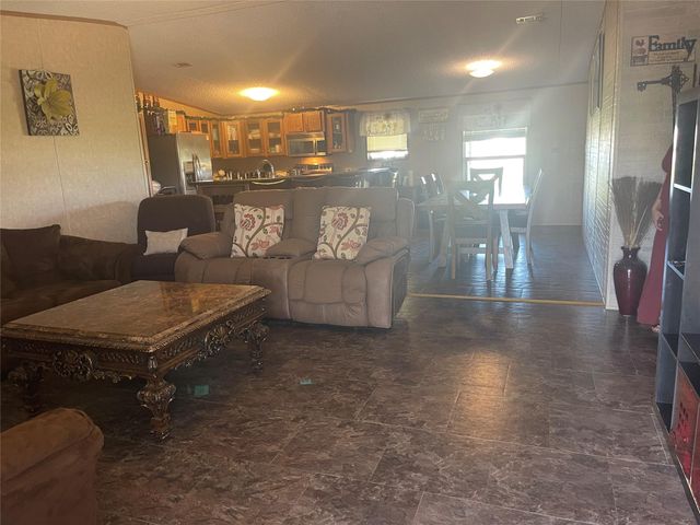 106 Brown Pelican DR, Del Valle, TX 78617