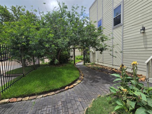 2402 Intrepid Way, League City, TX 77573