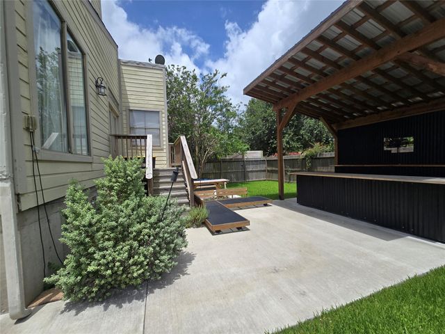 2402 Intrepid Way, League City, TX 77573