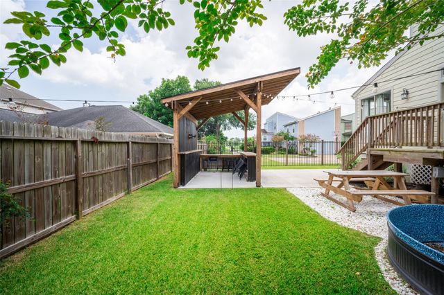2402 Intrepid Way, League City, TX 77573