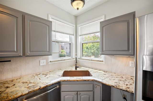 2402 Intrepid Way, League City, TX 77573