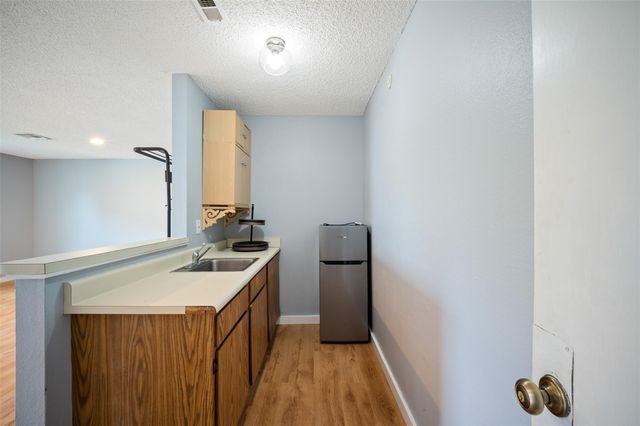 2402 Intrepid Way, League City, TX 77573