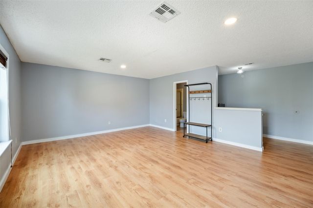 2402 Intrepid Way, League City, TX 77573