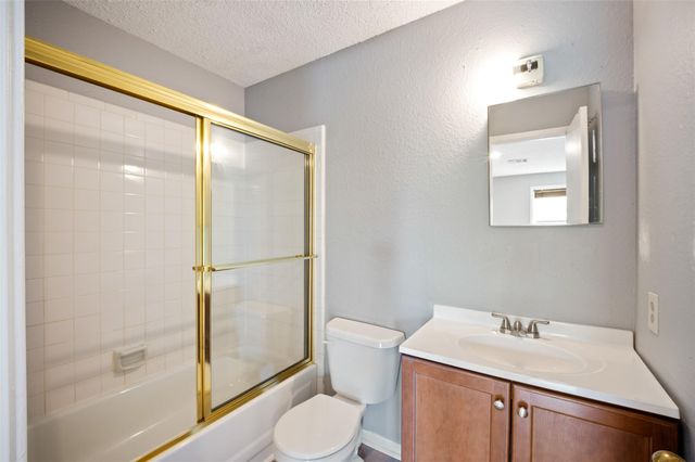 2402 Intrepid Way, League City, TX 77573