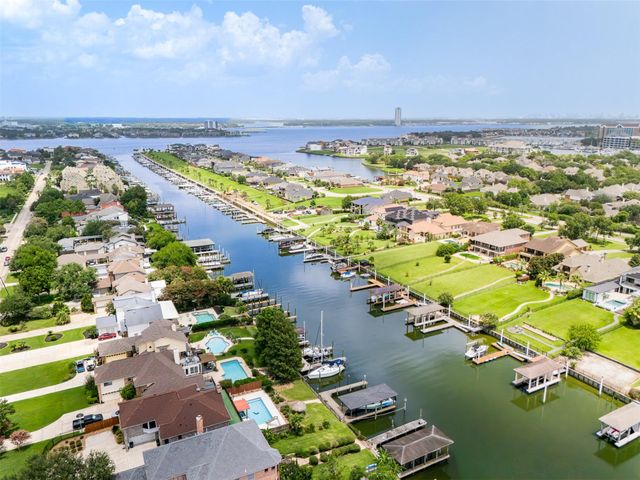 2402 Intrepid Way, League City, TX 77573