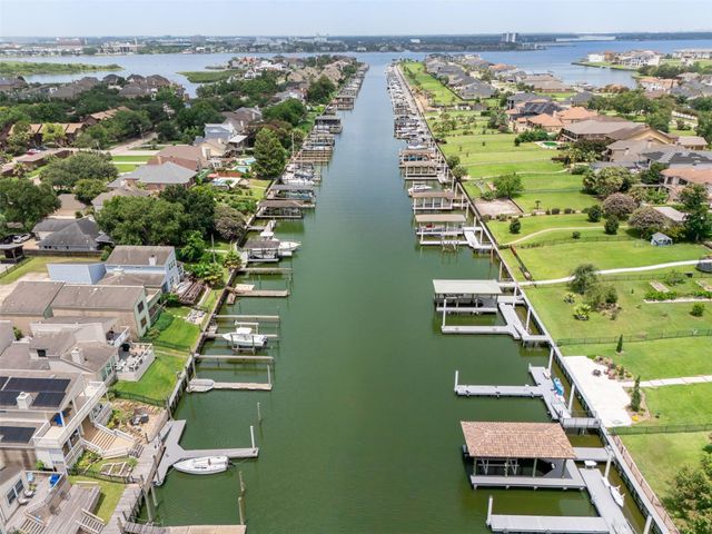 2402 Intrepid Way, League City, TX 77573