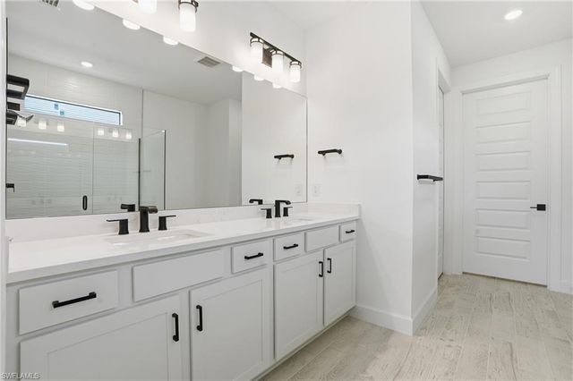 2071 Freemont WAY, Naples, FL 34120