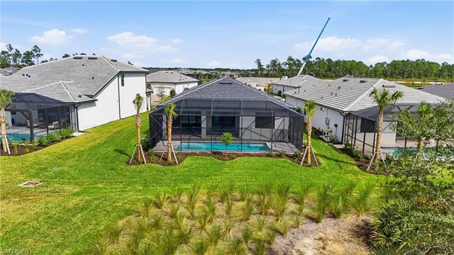 2071 Freemont WAY, Naples, FL 34120