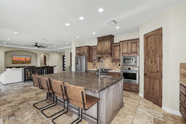 806 W DESERT RANCH Road, Phoenix, AZ 85086