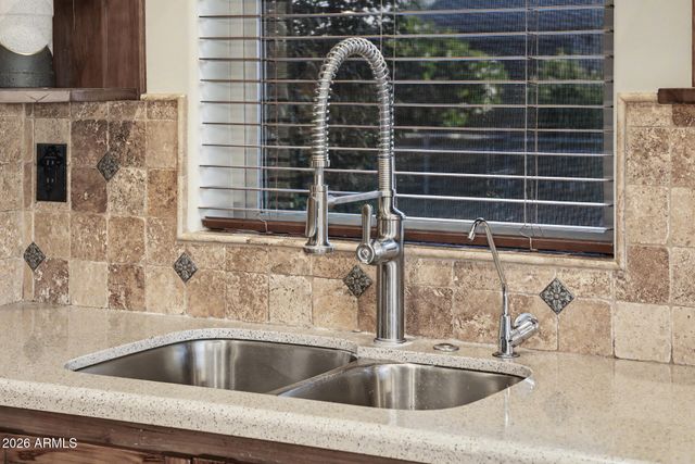 806 W DESERT RANCH Road, Phoenix, AZ 85086