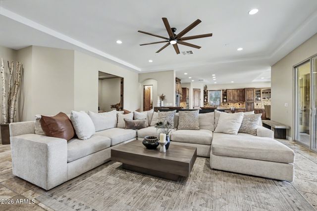 806 W DESERT RANCH Road, Phoenix, AZ 85086