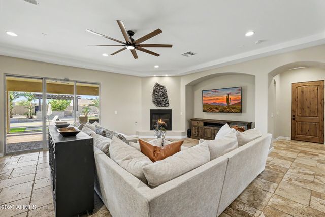806 W DESERT RANCH Road, Phoenix, AZ 85086