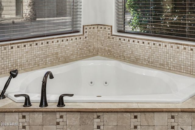 806 W DESERT RANCH Road, Phoenix, AZ 85086