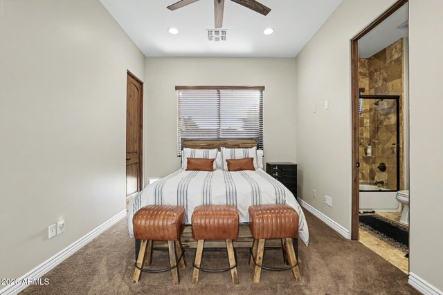 806 W DESERT RANCH Road, Phoenix, AZ 85086