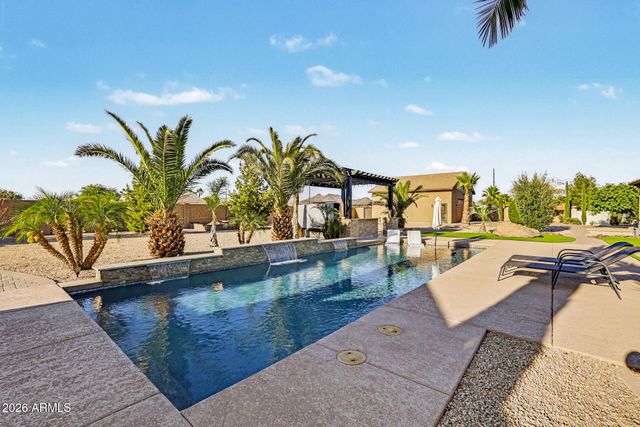 806 W DESERT RANCH Road, Phoenix, AZ 85086