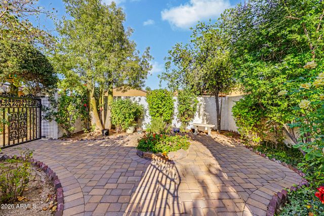 806 W DESERT RANCH Road, Phoenix, AZ 85086