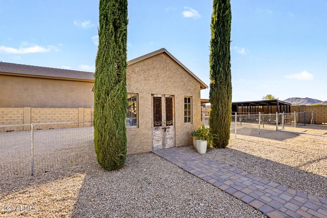 806 W DESERT RANCH Road, Phoenix, AZ 85086