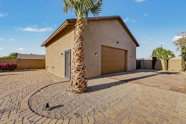 806 W DESERT RANCH Road, Phoenix, AZ 85086