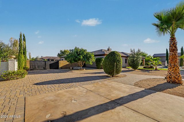 806 W DESERT RANCH Road, Phoenix, AZ 85086