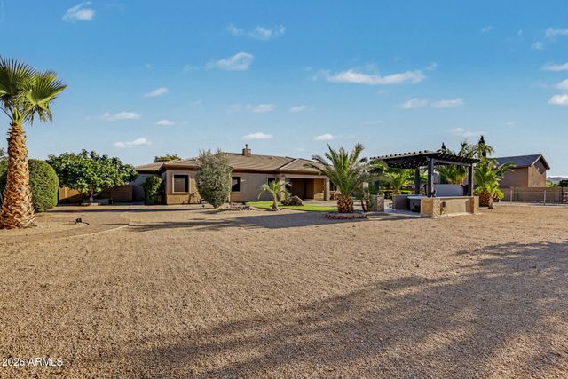 806 W DESERT RANCH Road, Phoenix, AZ 85086