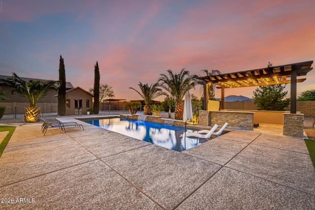 806 W DESERT RANCH Road, Phoenix, AZ 85086