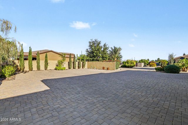 806 W DESERT RANCH Road, Phoenix, AZ 85086