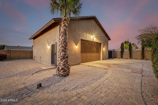 806 W DESERT RANCH Road, Phoenix, AZ 85086
