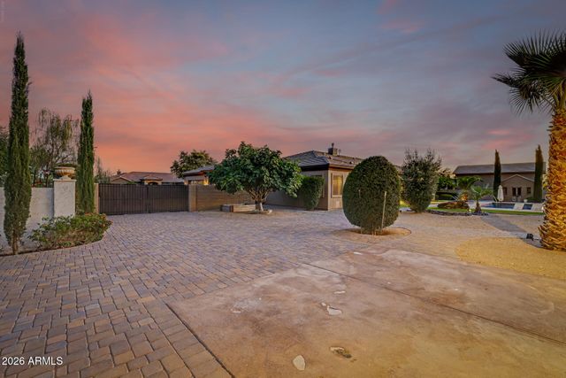 806 W DESERT RANCH Road, Phoenix, AZ 85086