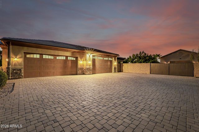 806 W DESERT RANCH Road, Phoenix, AZ 85086