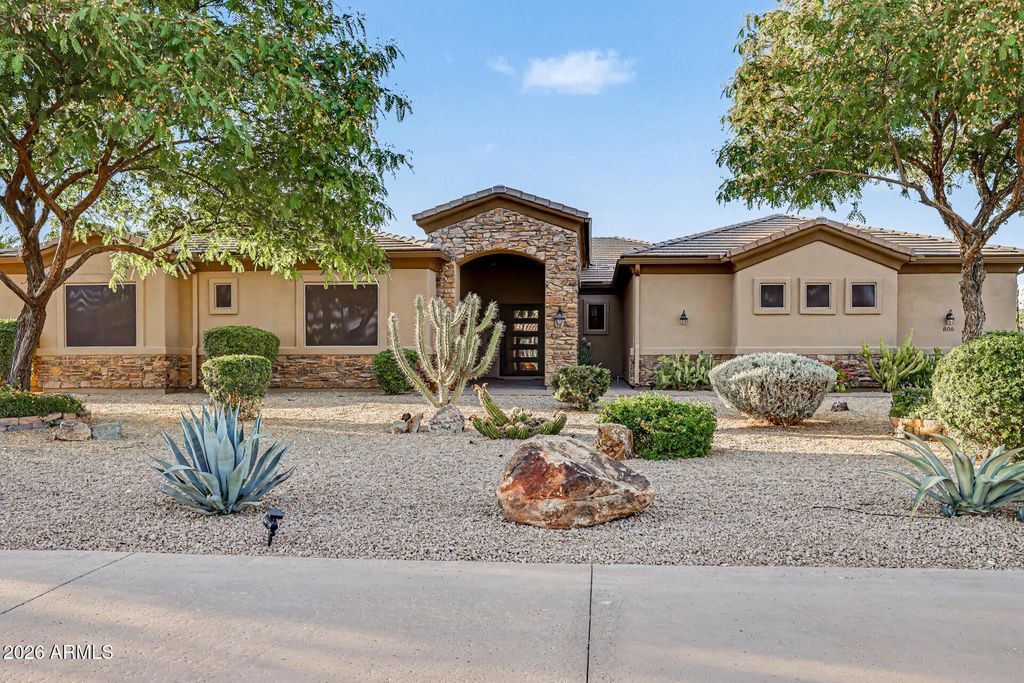 806 W DESERT RANCH Road, Phoenix, AZ 85086