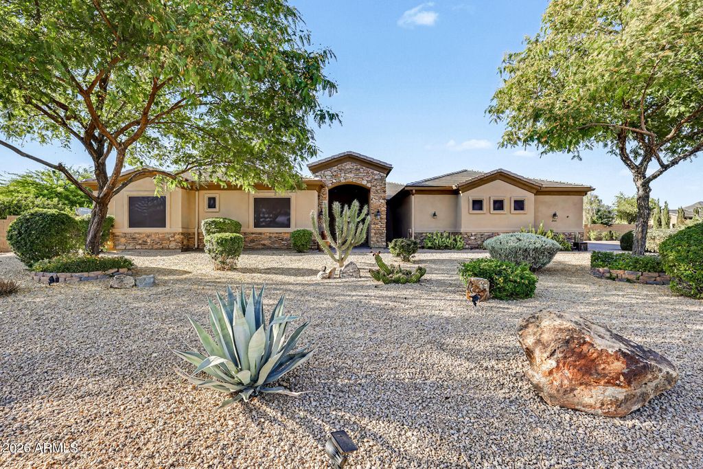 806 W DESERT RANCH Road, Phoenix, AZ 85086 — photo 2