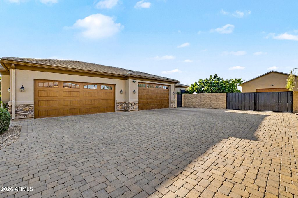 806 W DESERT RANCH Road, Phoenix, AZ 85086 — photo 5