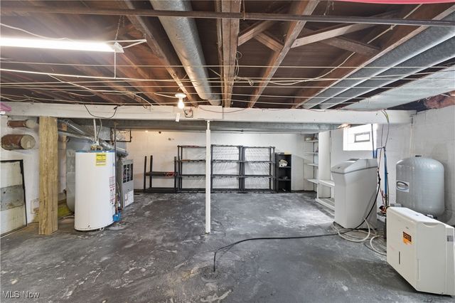 589 Briggs Road, Leavittsburg, OH 44430