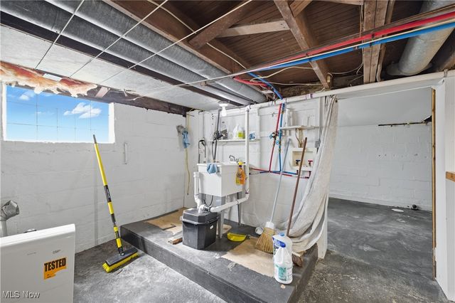 589 Briggs Road, Leavittsburg, OH 44430