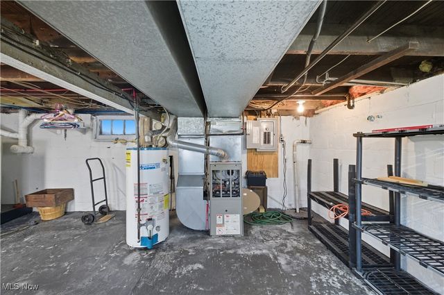 589 Briggs Road, Leavittsburg, OH 44430