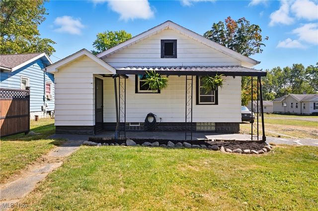 589 Briggs Road, Leavittsburg, OH 44430