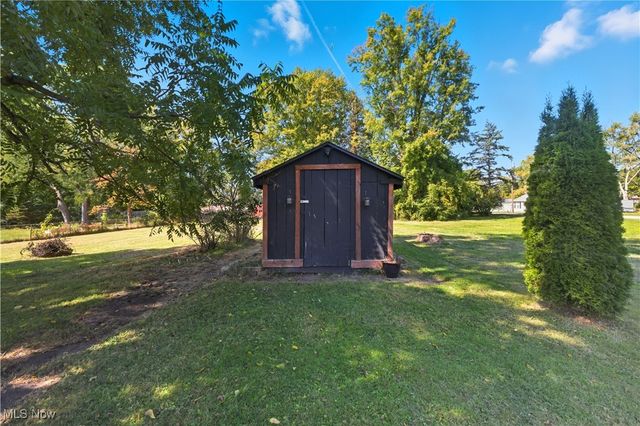 589 Briggs Road, Leavittsburg, OH 44430