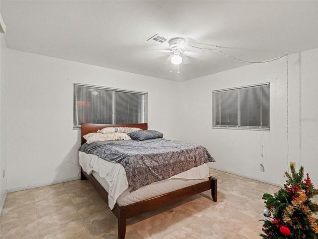 562 E TARPON BOULEVARD NW, Port Charlotte, FL 33952