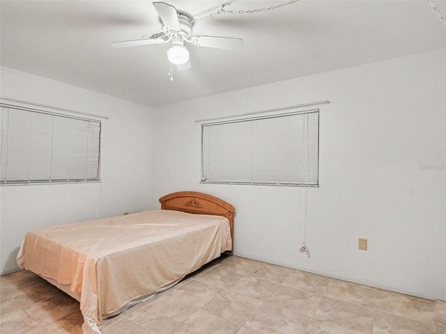 562 E TARPON BOULEVARD NW, Port Charlotte, FL 33952