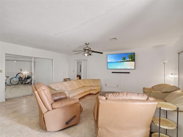 562 E TARPON BOULEVARD NW, Port Charlotte, FL 33952