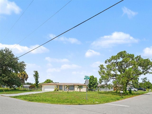 562 E TARPON BOULEVARD NW, Port Charlotte, FL 33952