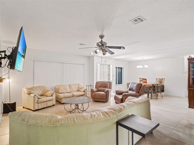 562 E TARPON BOULEVARD NW, Port Charlotte, FL 33952