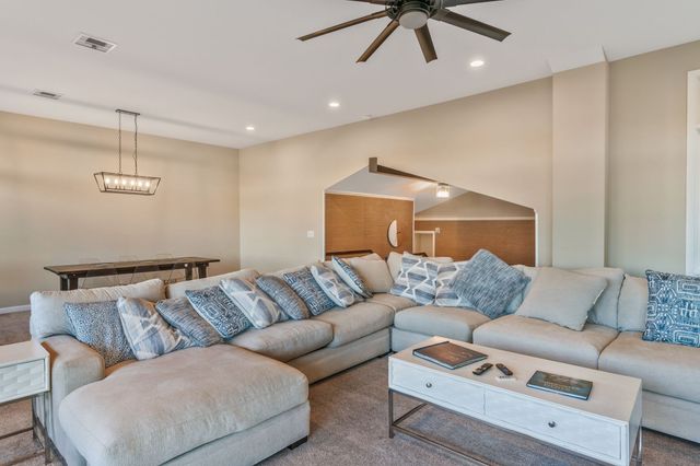 4 Hidden Acres Dr, Lebanon, TN 37087