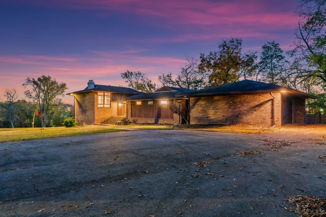 4 Hidden Acres Dr, Lebanon, TN 37087