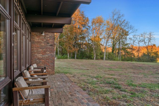 4 Hidden Acres Dr, Lebanon, TN 37087