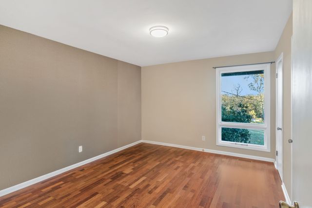 4 Hidden Acres Dr, Lebanon, TN 37087