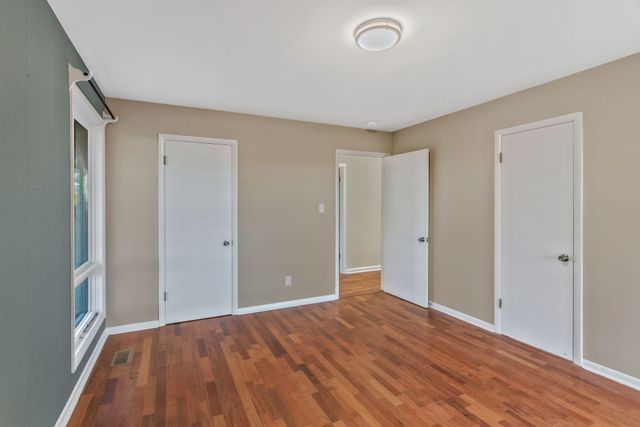 4 Hidden Acres Dr, Lebanon, TN 37087