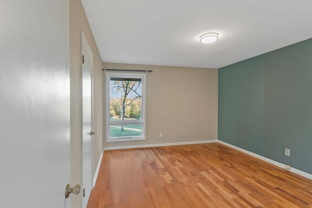 4 Hidden Acres Dr, Lebanon, TN 37087