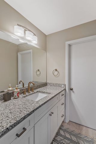 4 Hidden Acres Dr, Lebanon, TN 37087